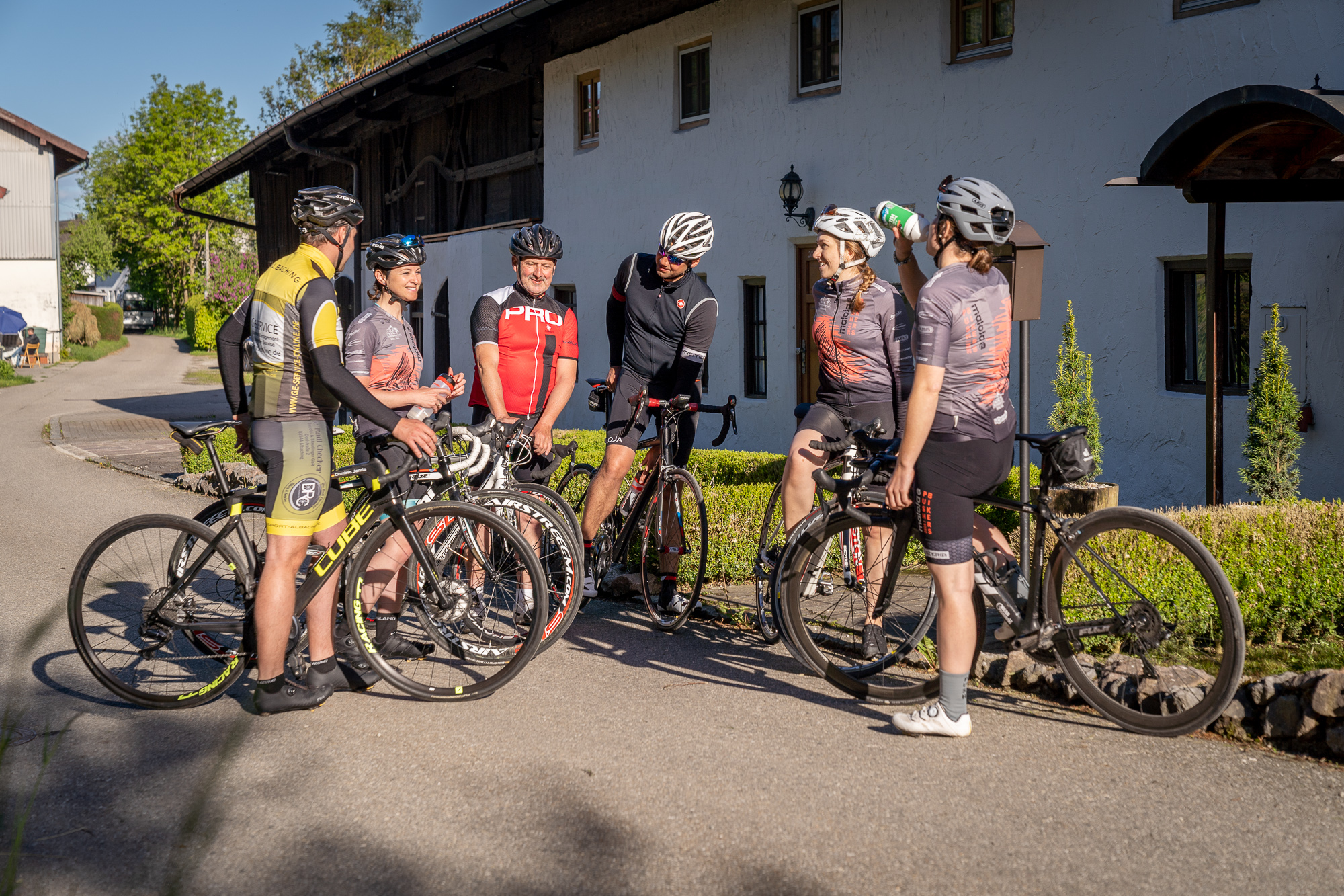 Read more about the article Viel Interesse am Rennradfahren in der Gruppe